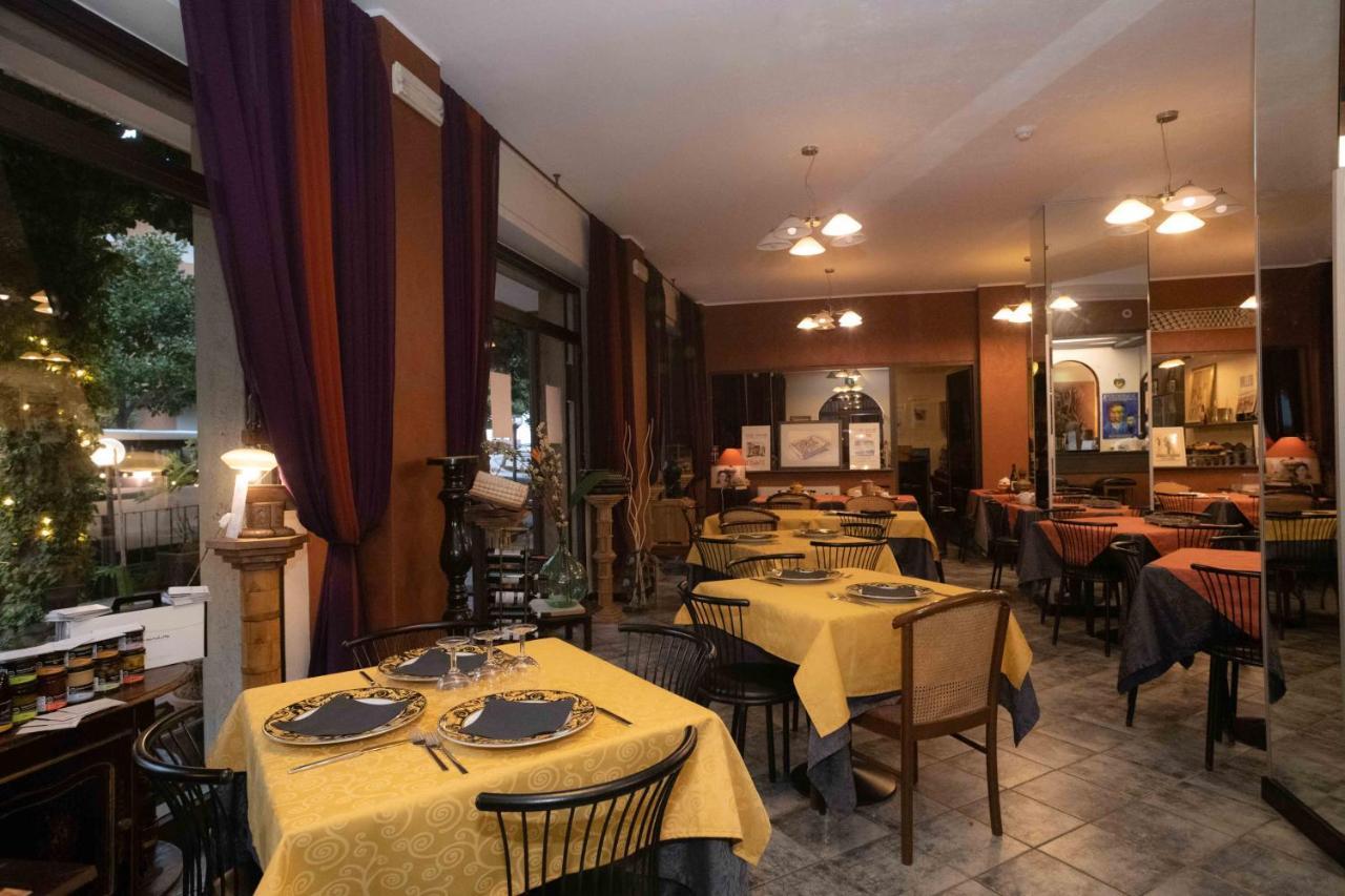 Hotel Magnolia Альбенга Экстерьер фото