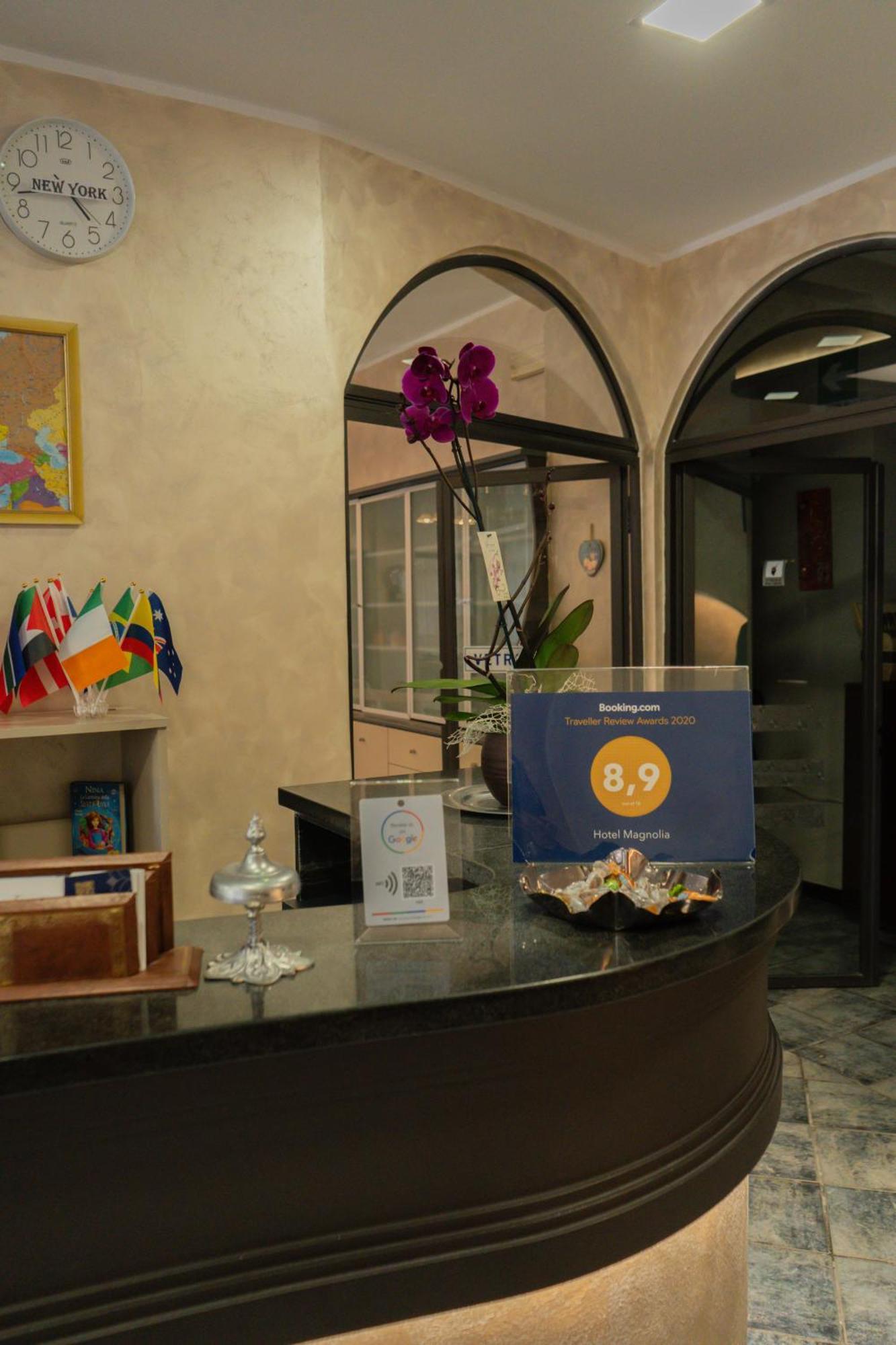 Hotel Magnolia Альбенга Экстерьер фото