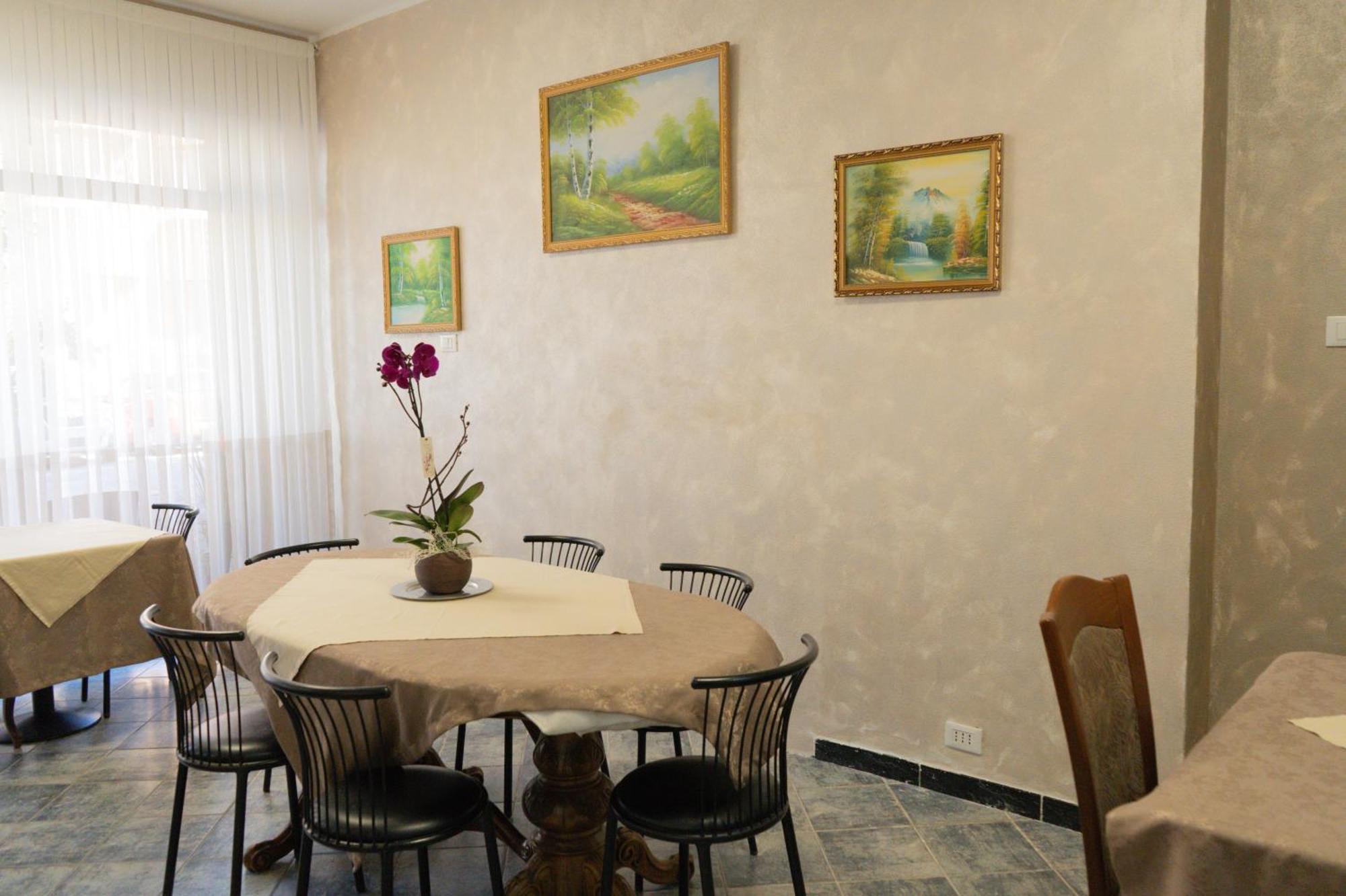 Hotel Magnolia Альбенга Экстерьер фото