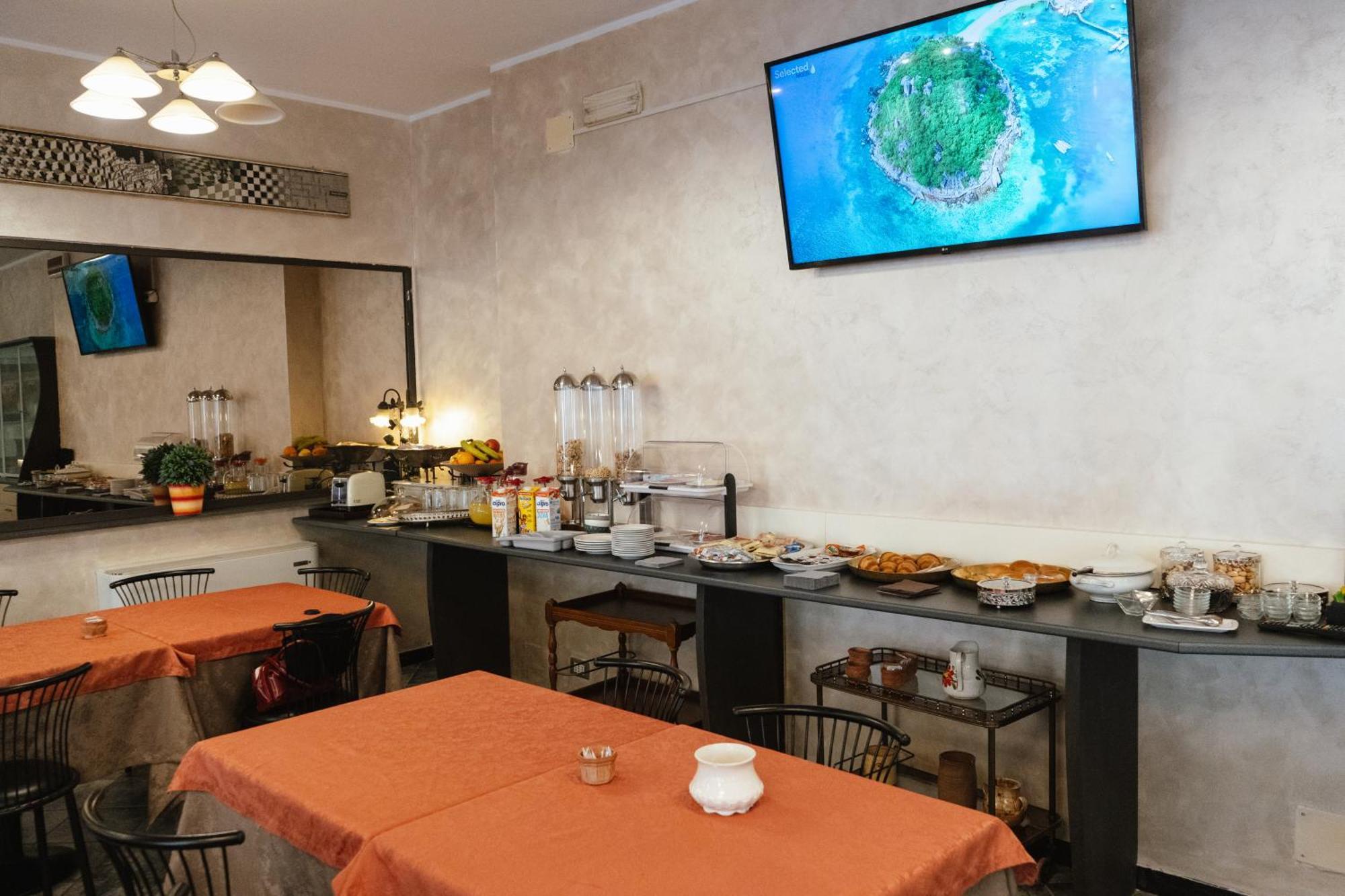 Hotel Magnolia Альбенга Экстерьер фото